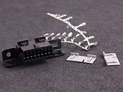 16-napainen OBD-II Liitinsarja