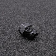 AN10-urosliitin jossa AN6 sisäkierre