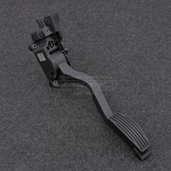 Sähkökaasupedaali kaksoispotentiometrillä (Bosch 0280755051)