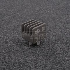 Hella Puolijohderele 22A @ 12V