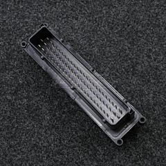 ECU Liitin 70-pin 